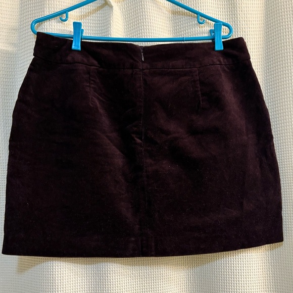 Ladies skirt - Picture 3 of 4